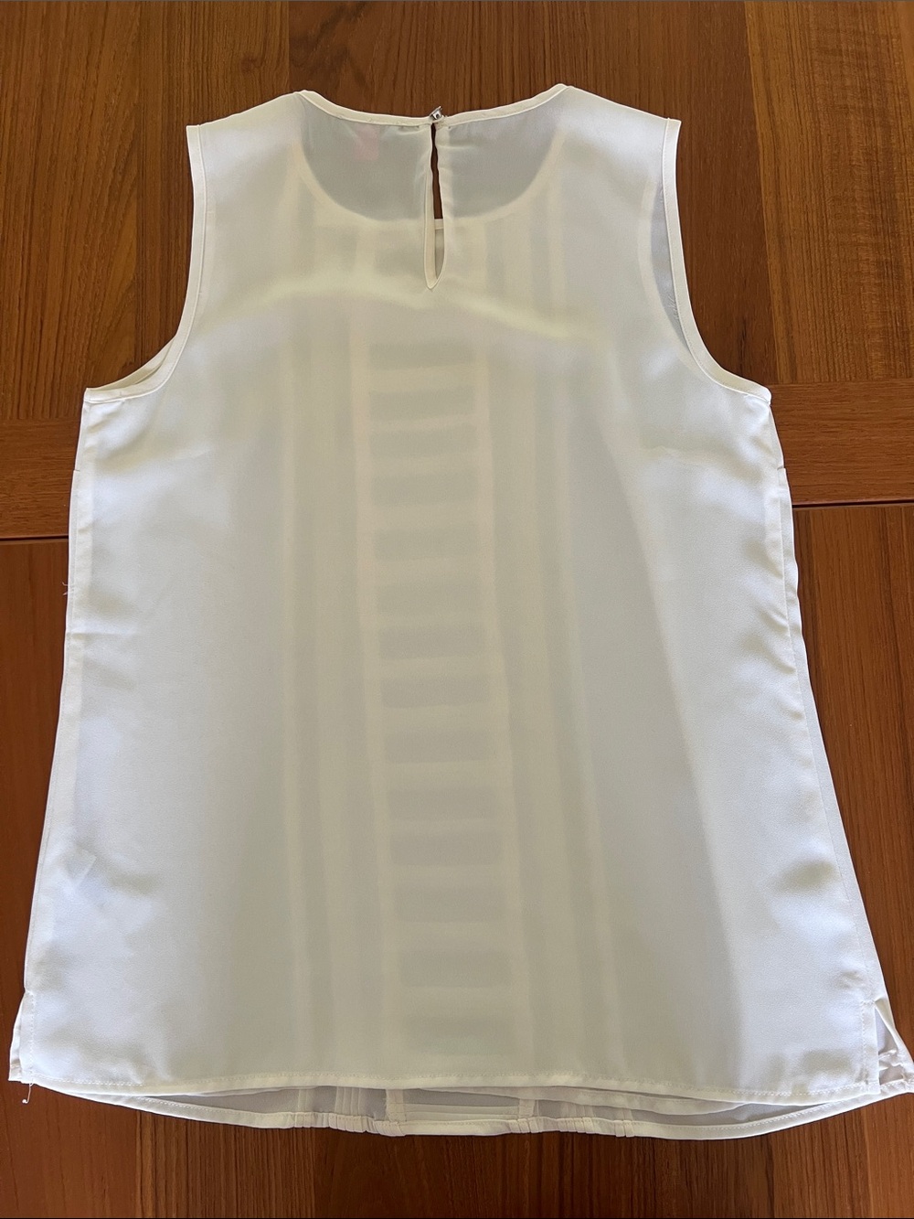 Vince Camuto Ivory Sleeveless Tank Top XS Ribbed Front Lined Layering Essential - Picture 4 of 6